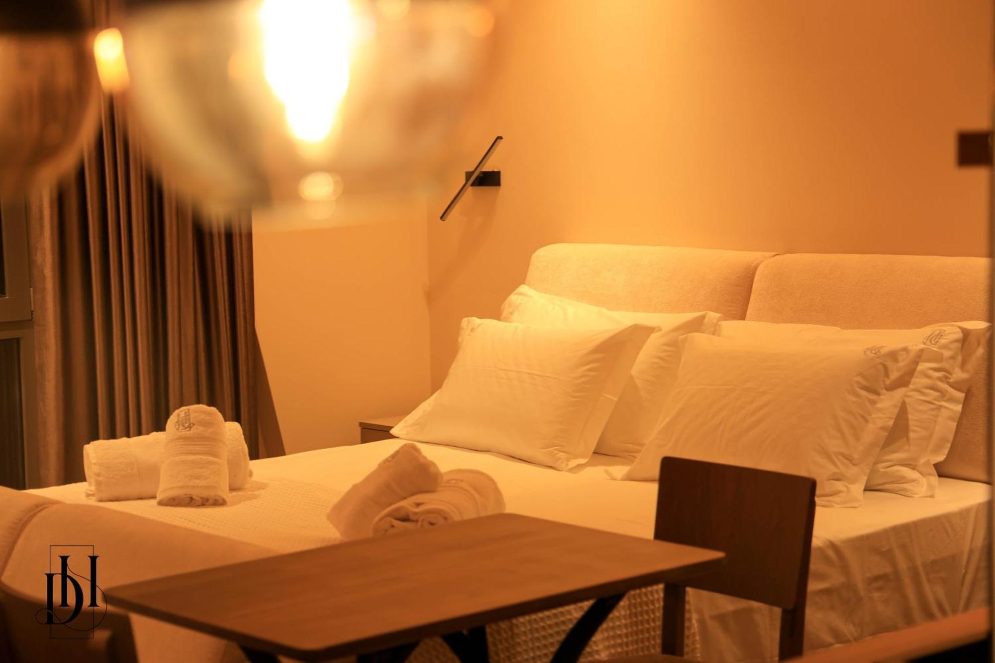Deha Rooms & Apartments Tirana Eksteriør billede